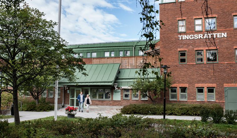 Man lämnade hund fastbunden utomhus i kylan – döms till fängelse