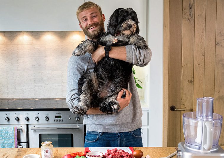 Örten som kan stärka din hunds hälsa – experten tipsar: "Bör finnas i varje matskål"