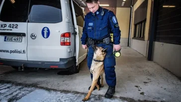 Så bygger Finland om sina polisbilar – för hundarnas skull