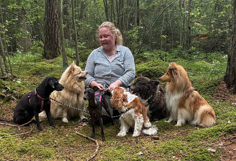 Elin valde hundlivet – nu driver hon ett mobilt hunddagis i Vårgårda