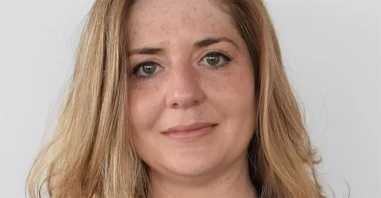 PETA och Svenska Kennelklubben i het debatt om hundadoption och uppfödning